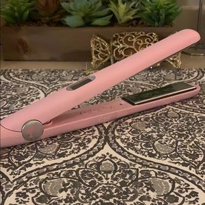 Chi x Barbie straightener